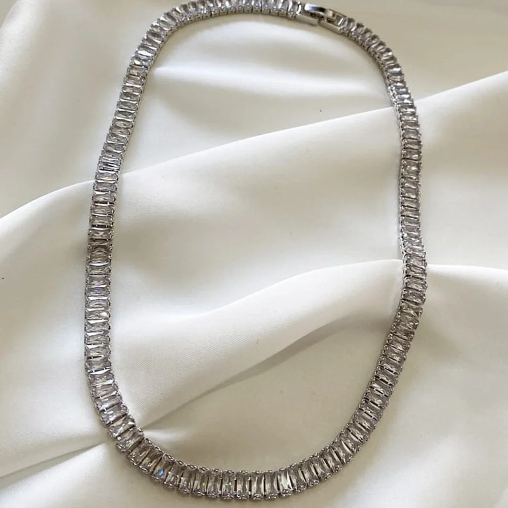 Elegant Sterling Silver - White Gold Plated Choker Necklace - Picture 3 of 4